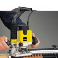 DeWalt Frezarka gornowrzecionowa 1400W DW622KT pracuje2.jpg