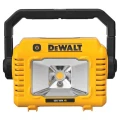 DeWalt Lampa LED 18V DCL077 przod.jpg